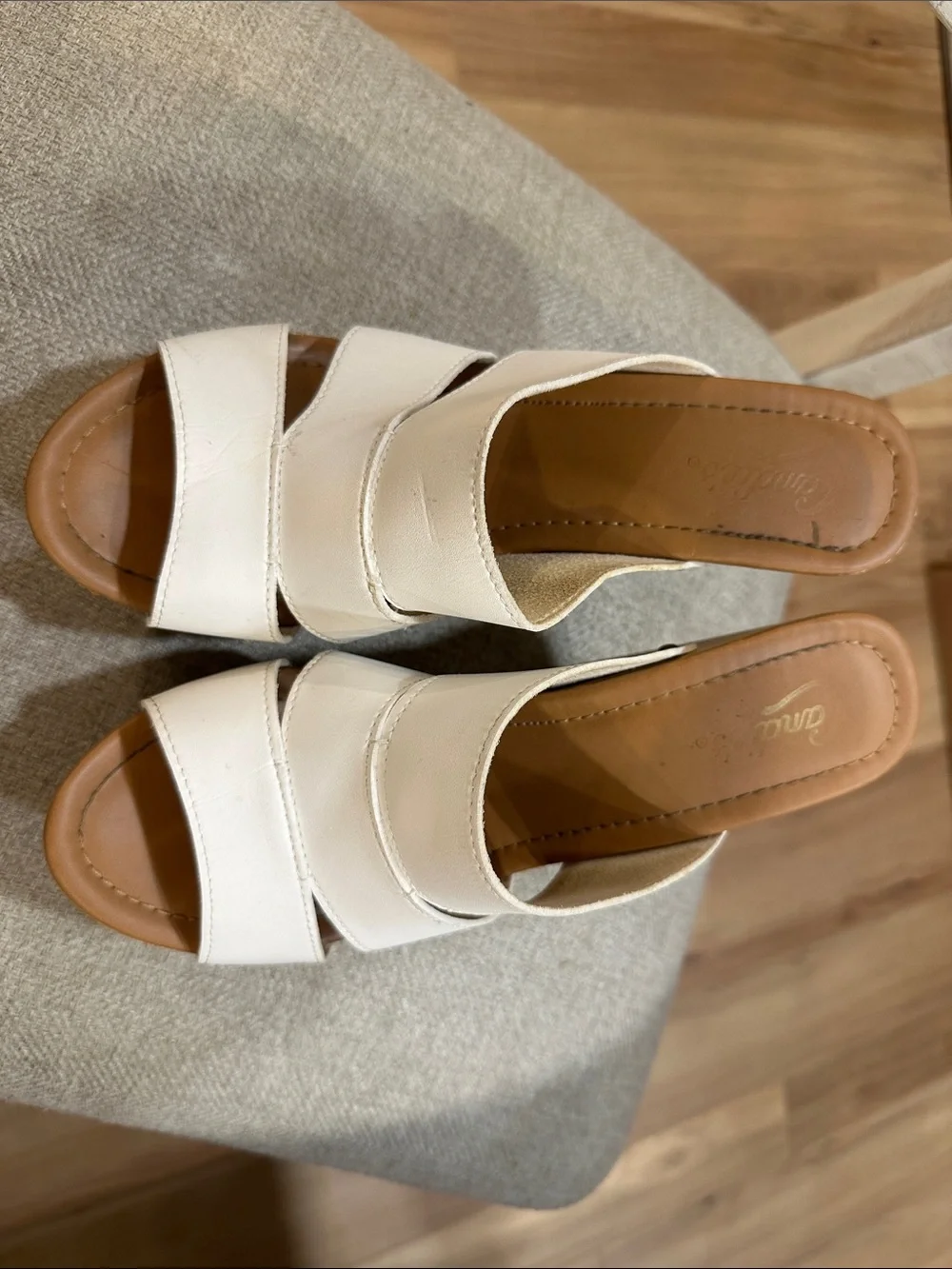 Candie's White Triple-Band Wedges - Picture 5 of 5